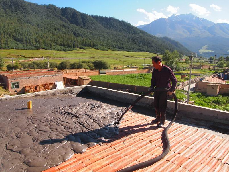 Roof Construction of Qilian Mountain in Qinghai Province